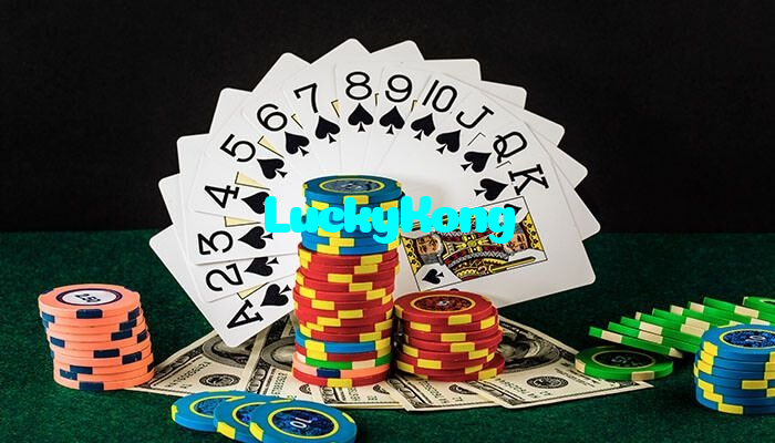 LuckyKong casino presented on mobile device in Pakistan with slots and live games